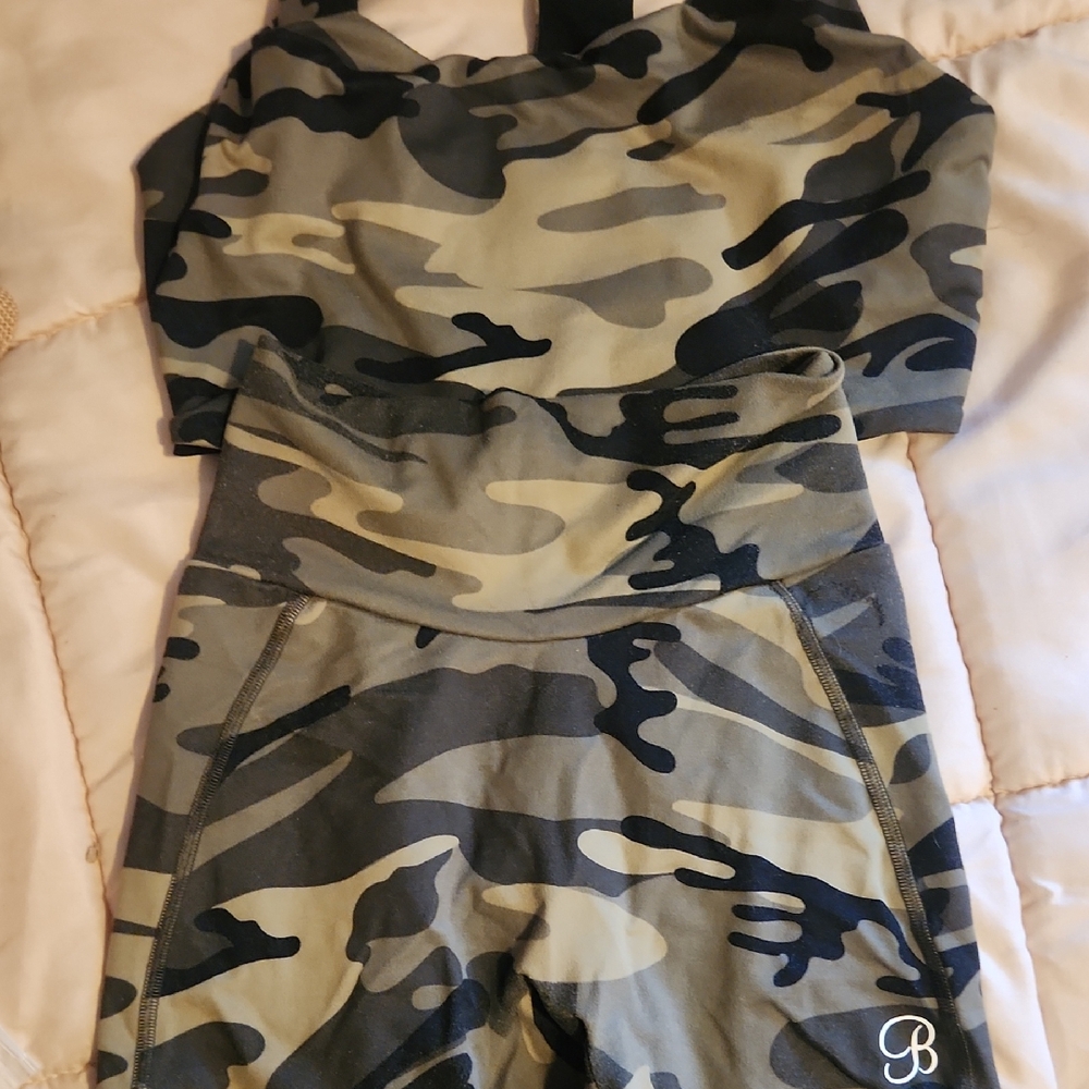Bombshell Sportswear Camo Set